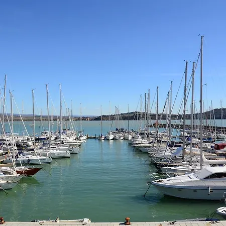 アパート Brigitta Flat