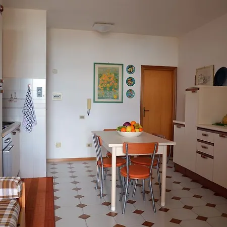 Brigitta Flat Apartment *