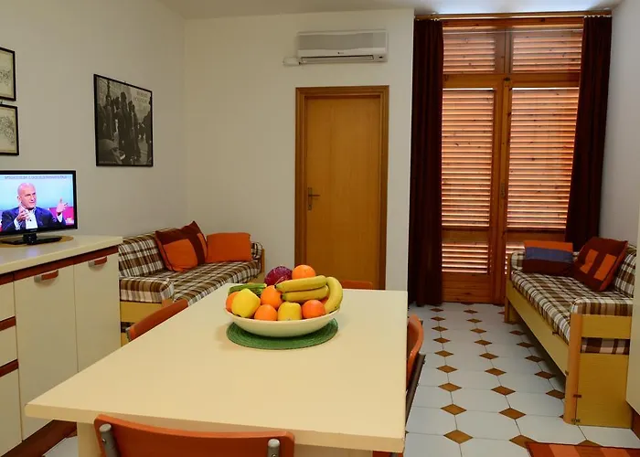 Brigitta Flat 公寓 塔拉莫内